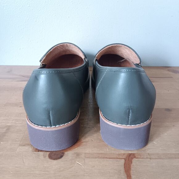 Vionic Cheryl II Dark Khaki Leather Loafer Shoe Women Size 9.5 W - Picture 7 of 10